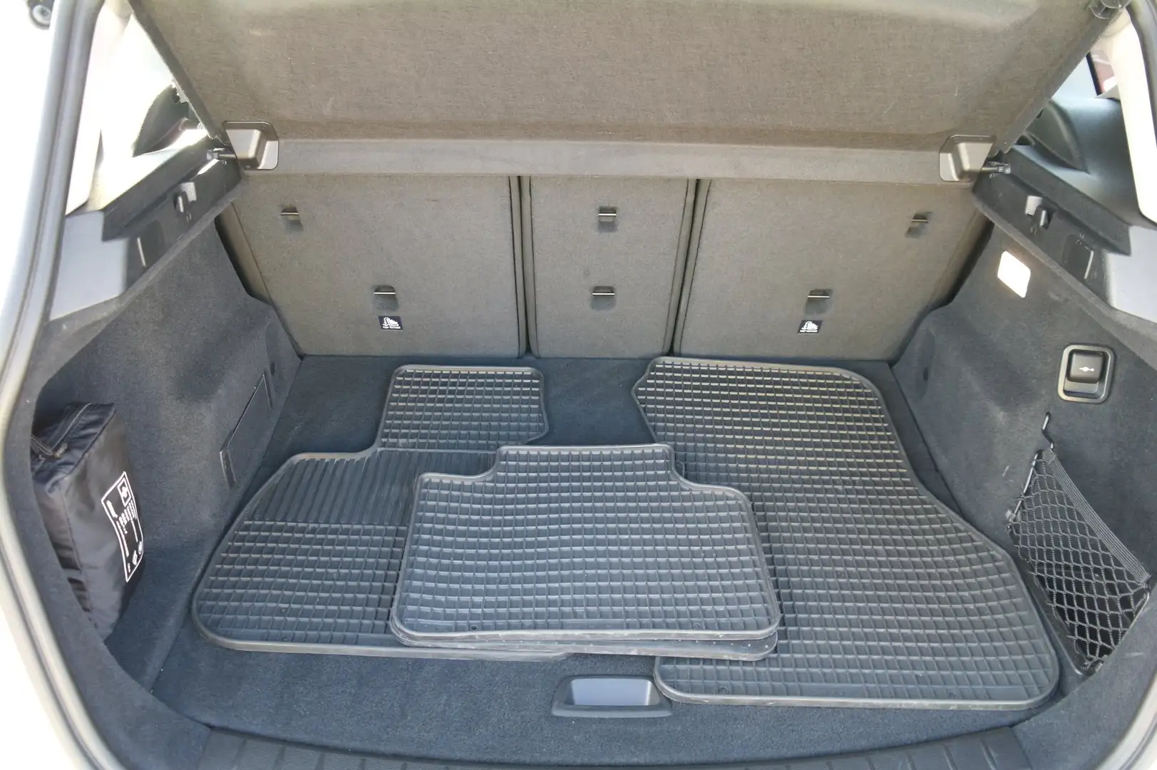 BMW 216 216d Active Tourer Silber - 2