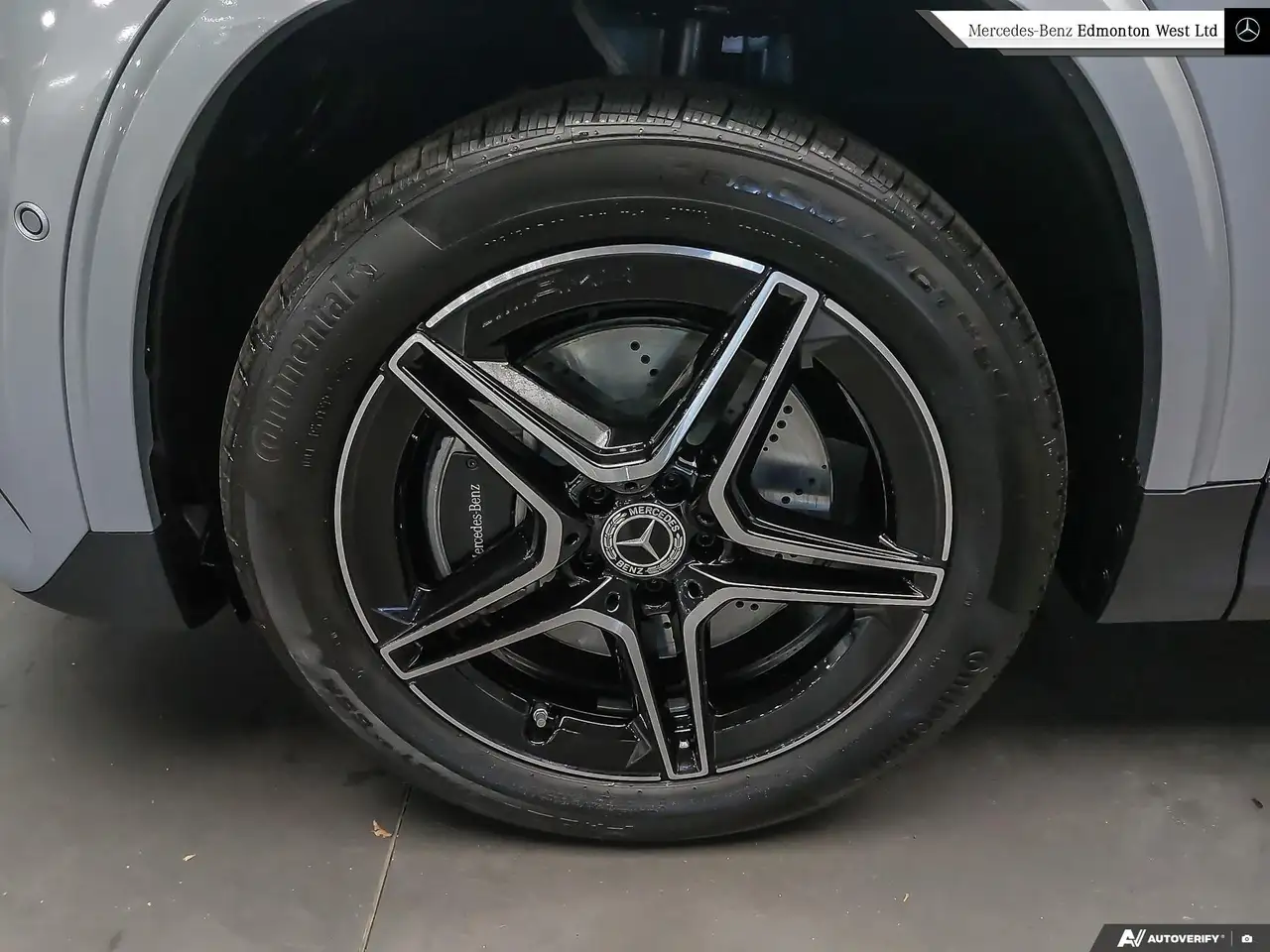 Mercedes-Benz GLA снимка Mercedes-Benz GLA