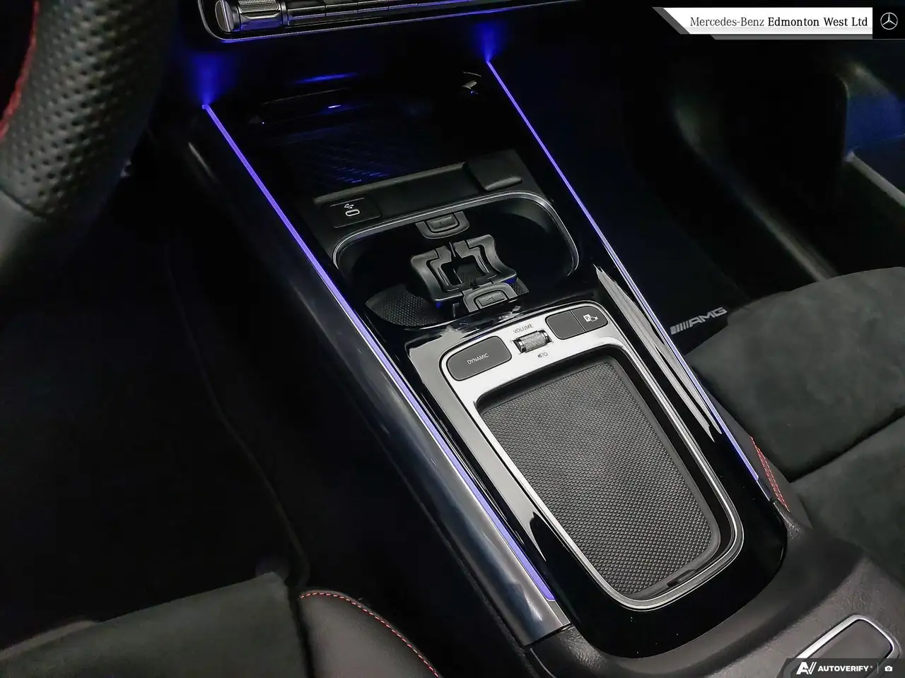 Mercedes-Benz GLA снимка Mercedes-Benz GLA