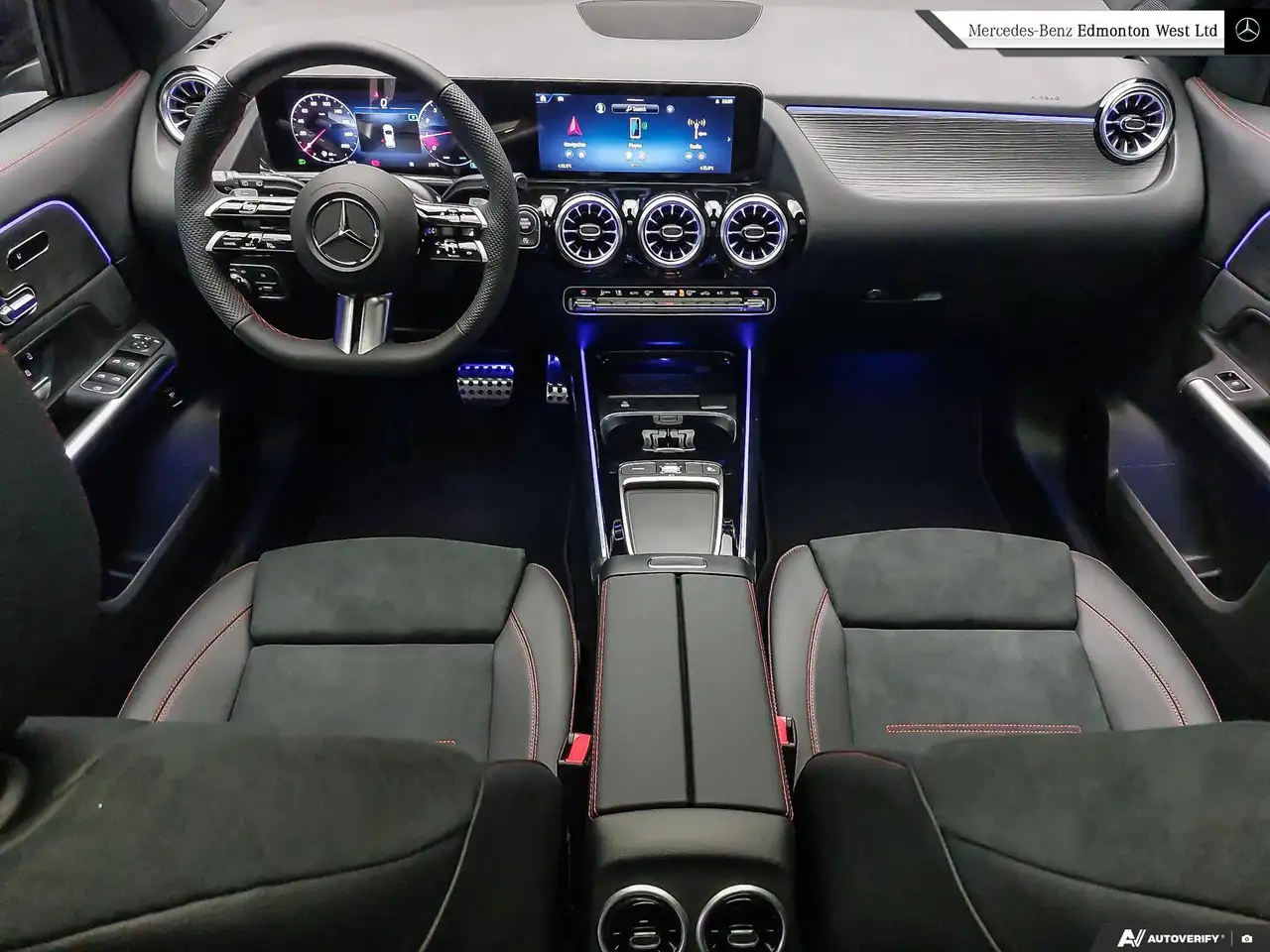 Mercedes-Benz GLA снимка Mercedes-Benz GLA