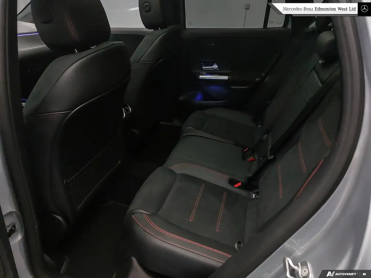 Mercedes-Benz GLA снимка Mercedes-Benz GLA