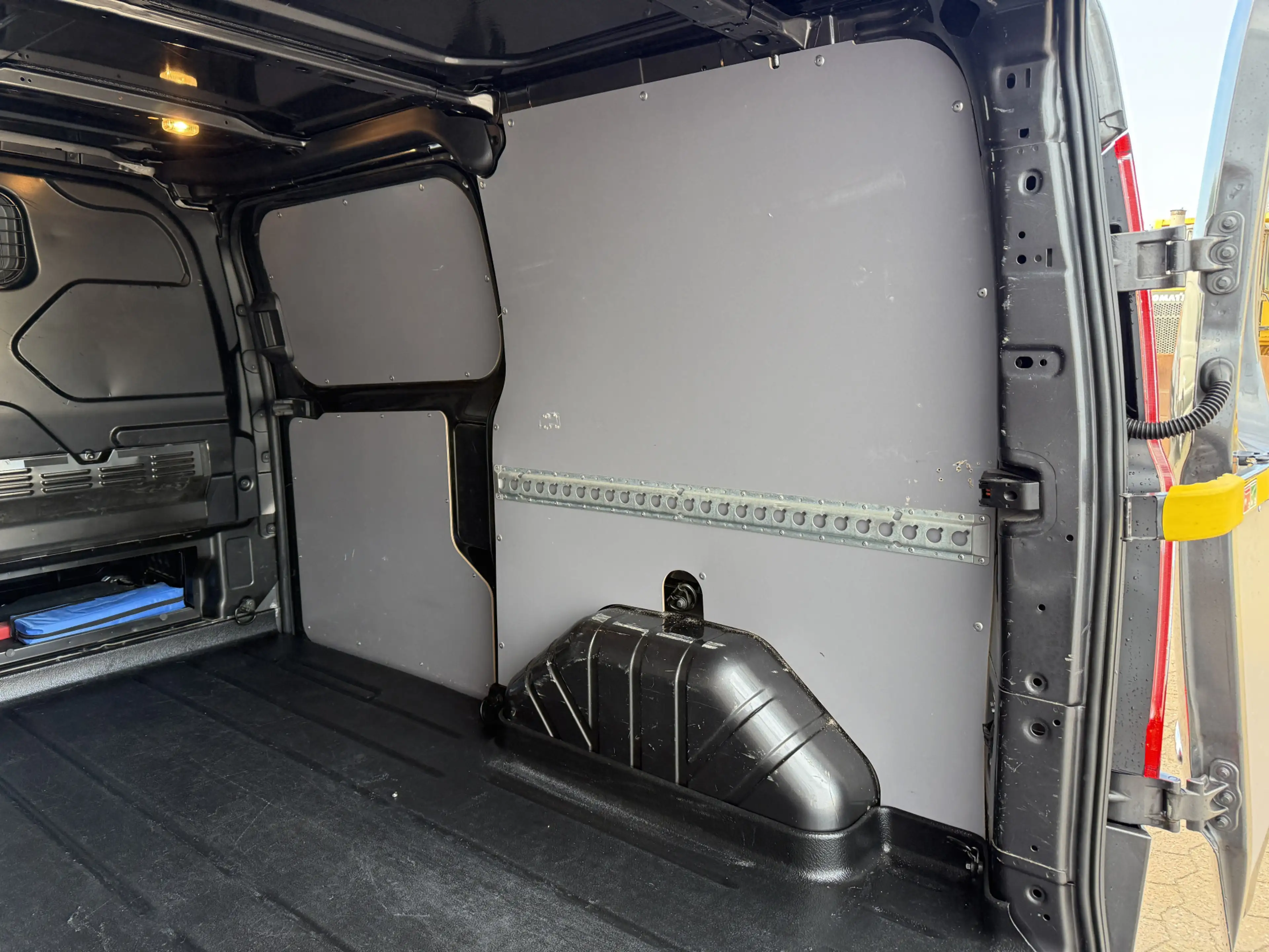 Ford Transit Custom 280 2.0 TDCI 130PK Automaat Cruise Control Airco P — photo 15
