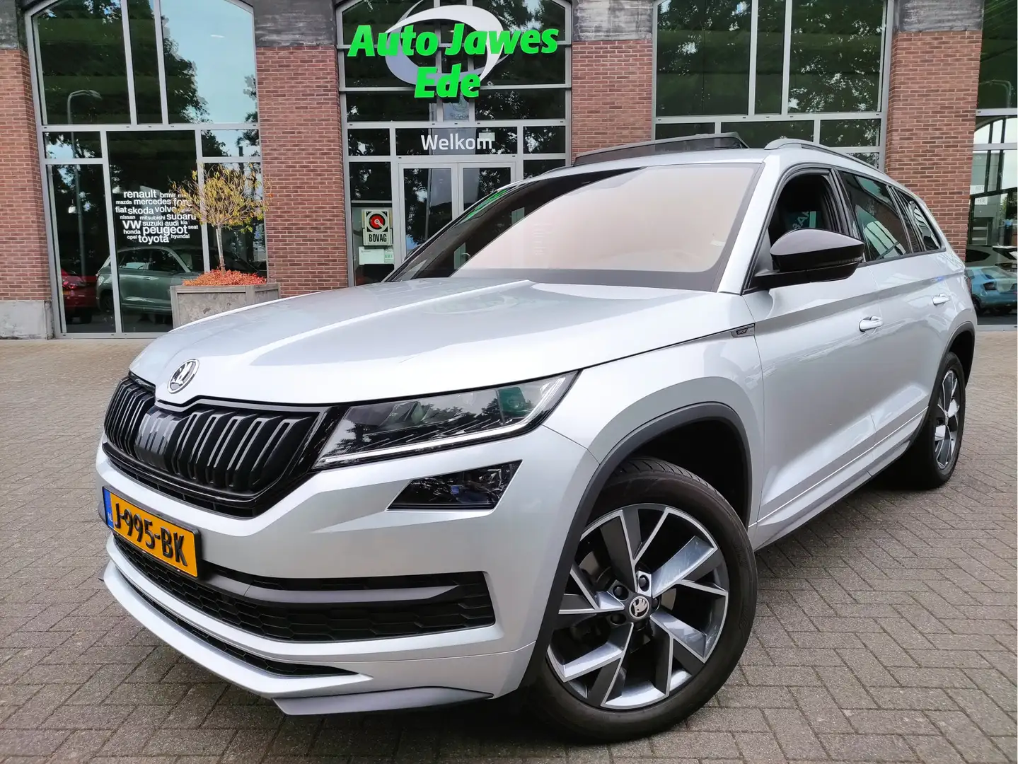 Skoda Kodiaq 1.5 TSI DSG Sportline Business Panoramadak - Wegkl Grijs - 1