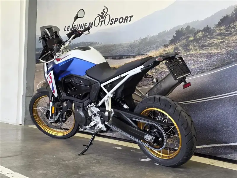 BMW F 900 GS - foto 3