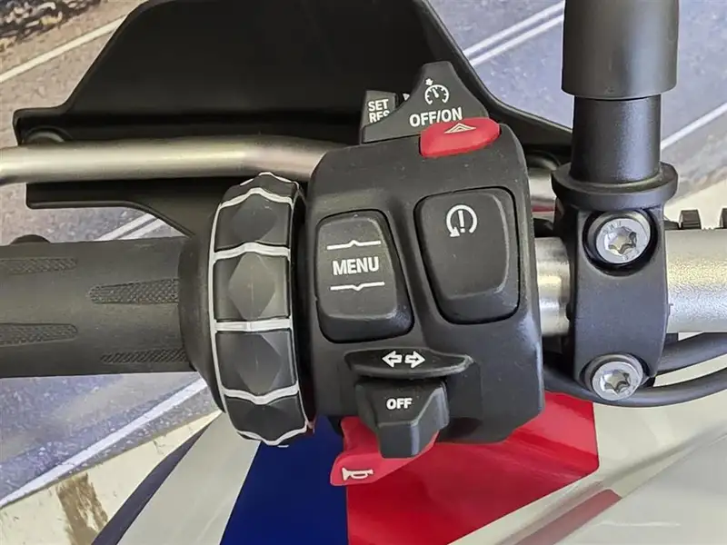 BMW F 900 GS - foto 4