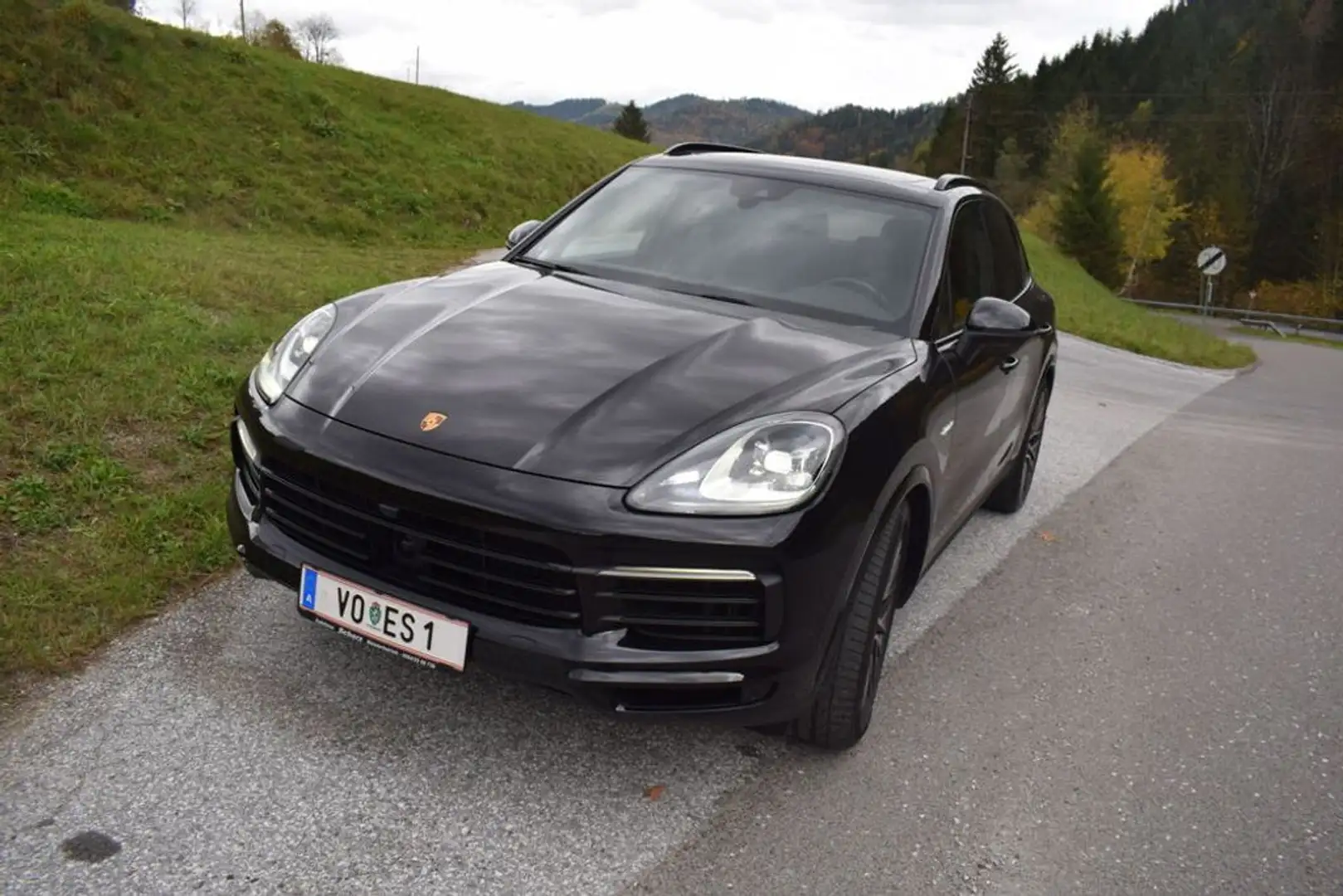 Porsche Cayenne E-Hybrid wie neu garantie Schwarz - 1