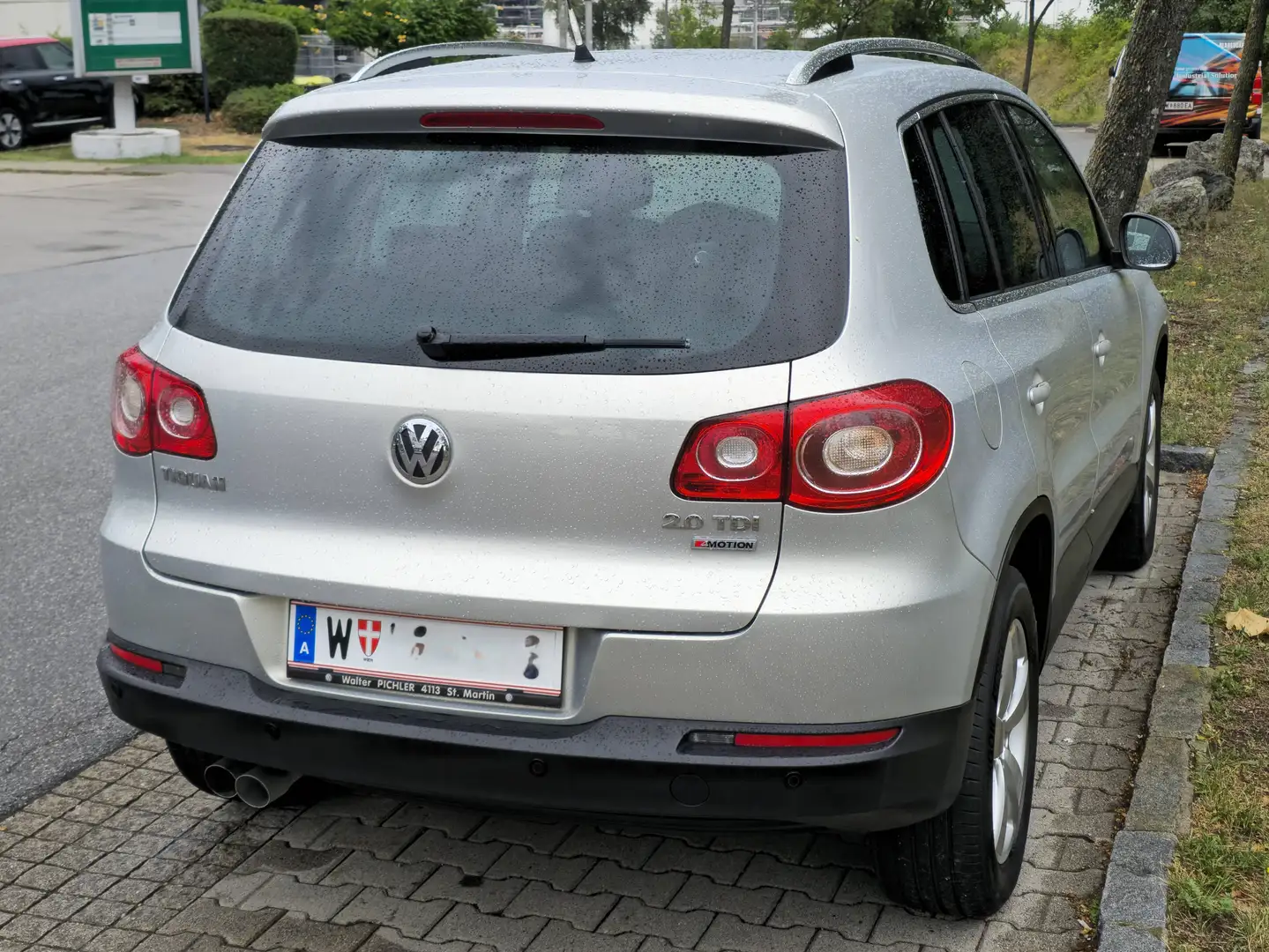 Volkswagen Tiguan Tiguan 2,0 TDI CR DPF 4Motion Sport Silber - 2