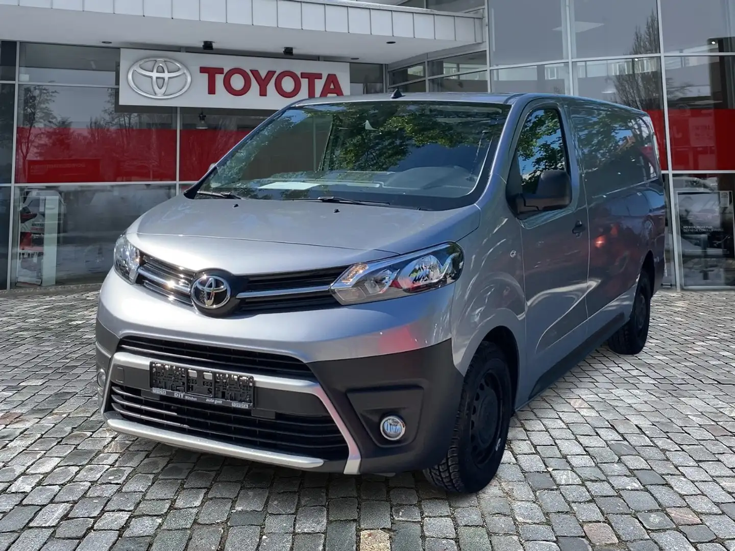 Toyota Proace Kasten 2.0 D-4D L2 Kasten Meister FLA Plateado - 2