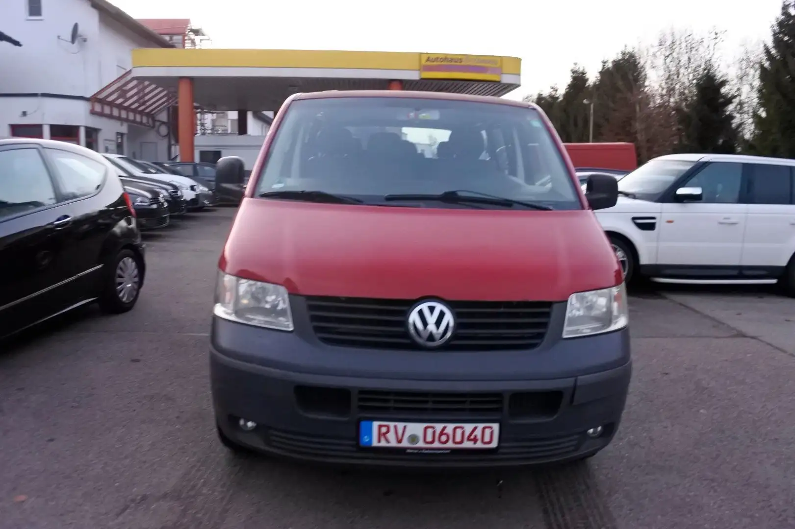 Volkswagen T5 Transporter T5 TDI 8-SitzerKombi lang Rojo - 2