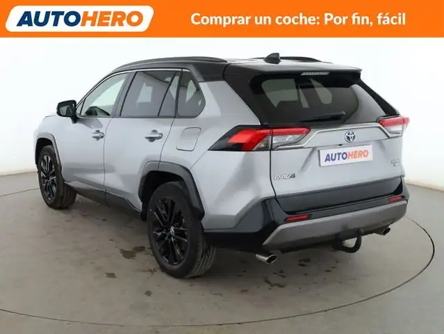 Toyota Rav4 view 4