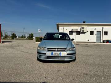 Stilo 2001 5p 1.6 16v Active
