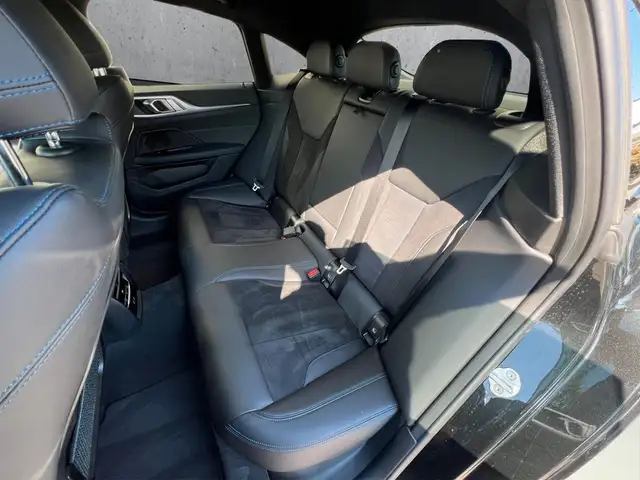 BMW 4 Series view 11