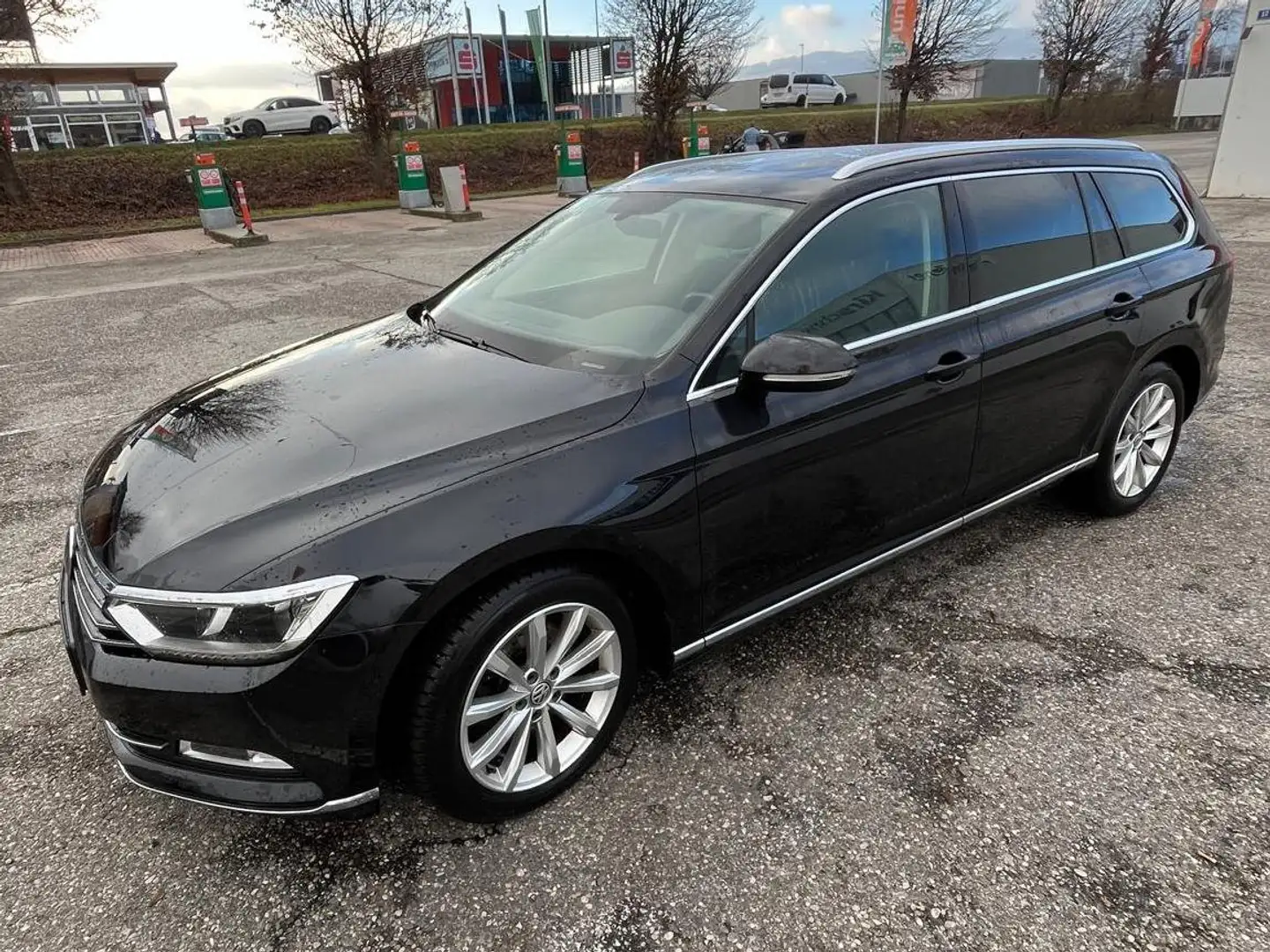 Volkswagen Passat Variant Passat Variant Highline 2,0 TDI SCR DSG Highline Schwarz - 2