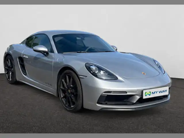 Porsche 718 view 4