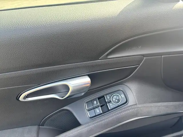Porsche 718 view 15