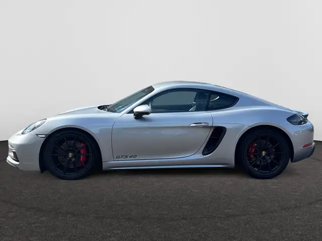 Porsche 718 view 2
