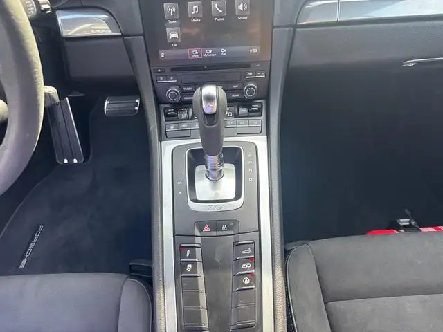 Porsche 718 view 8