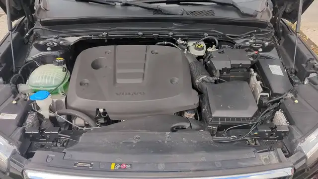 Volvo XC40 view 15