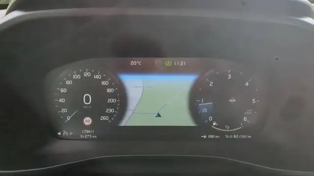 Volvo XC40 view 12
