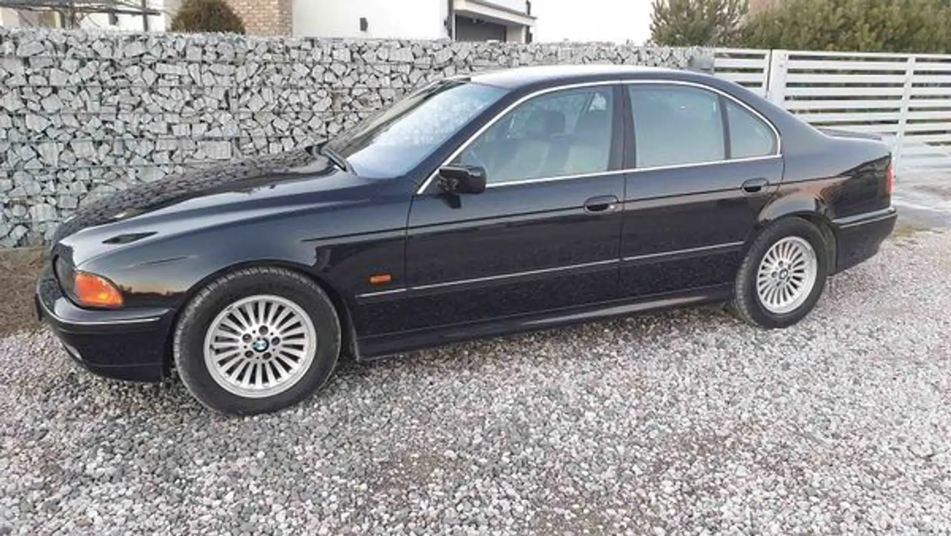 BMW 540 Siyah - 2