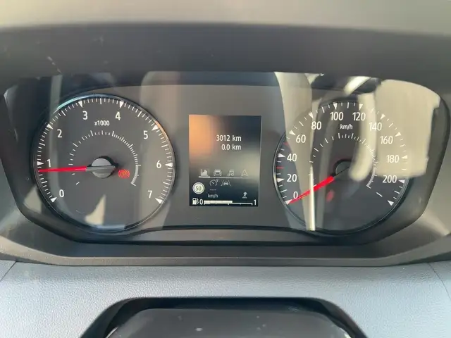 Renault Master view 13