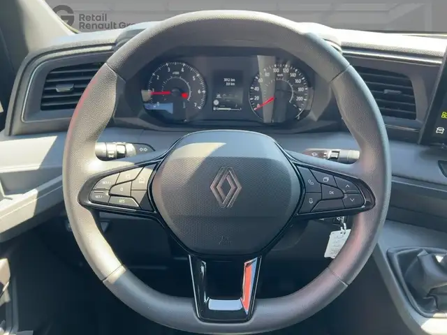 Renault Master view 11