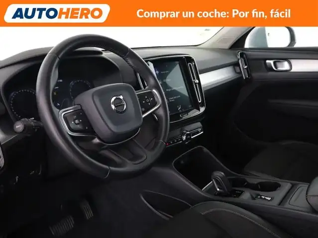 Volvo XC40 view 12