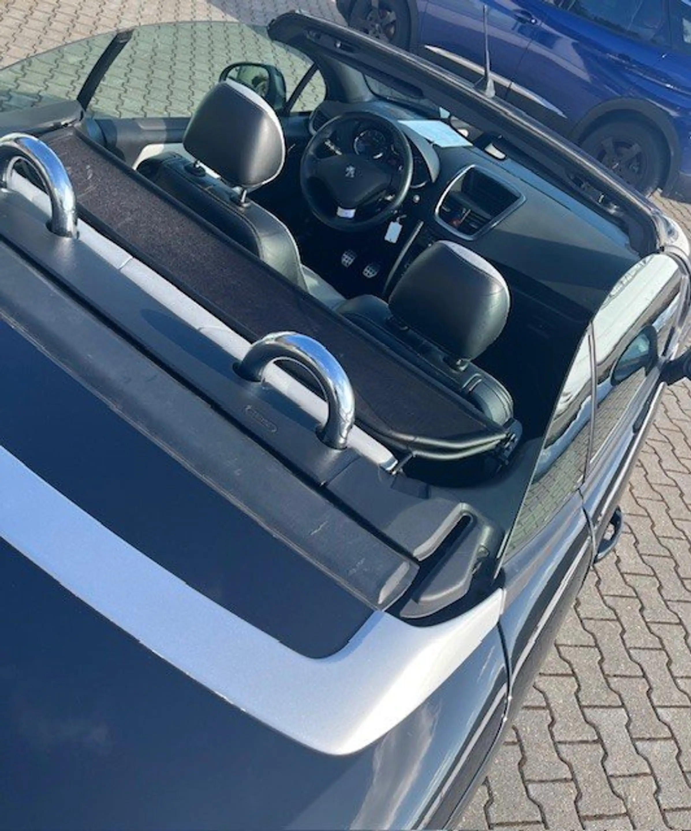 Peugeot 207 CC Roland Garros  *Leder* — photo 9