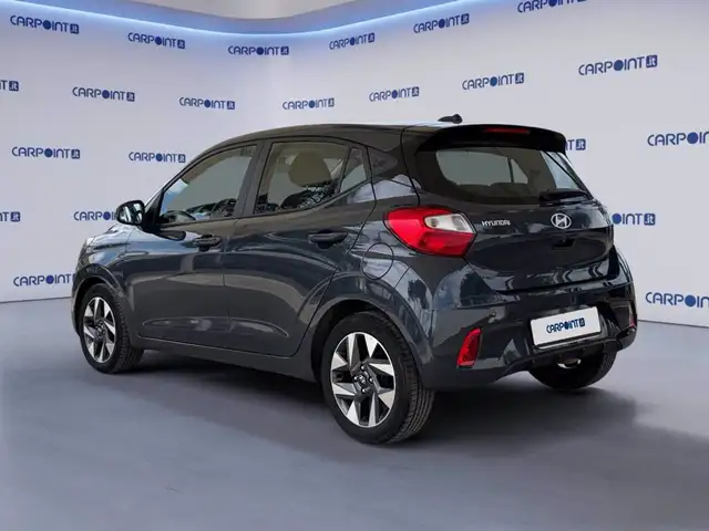 Hyundai i10 view 3