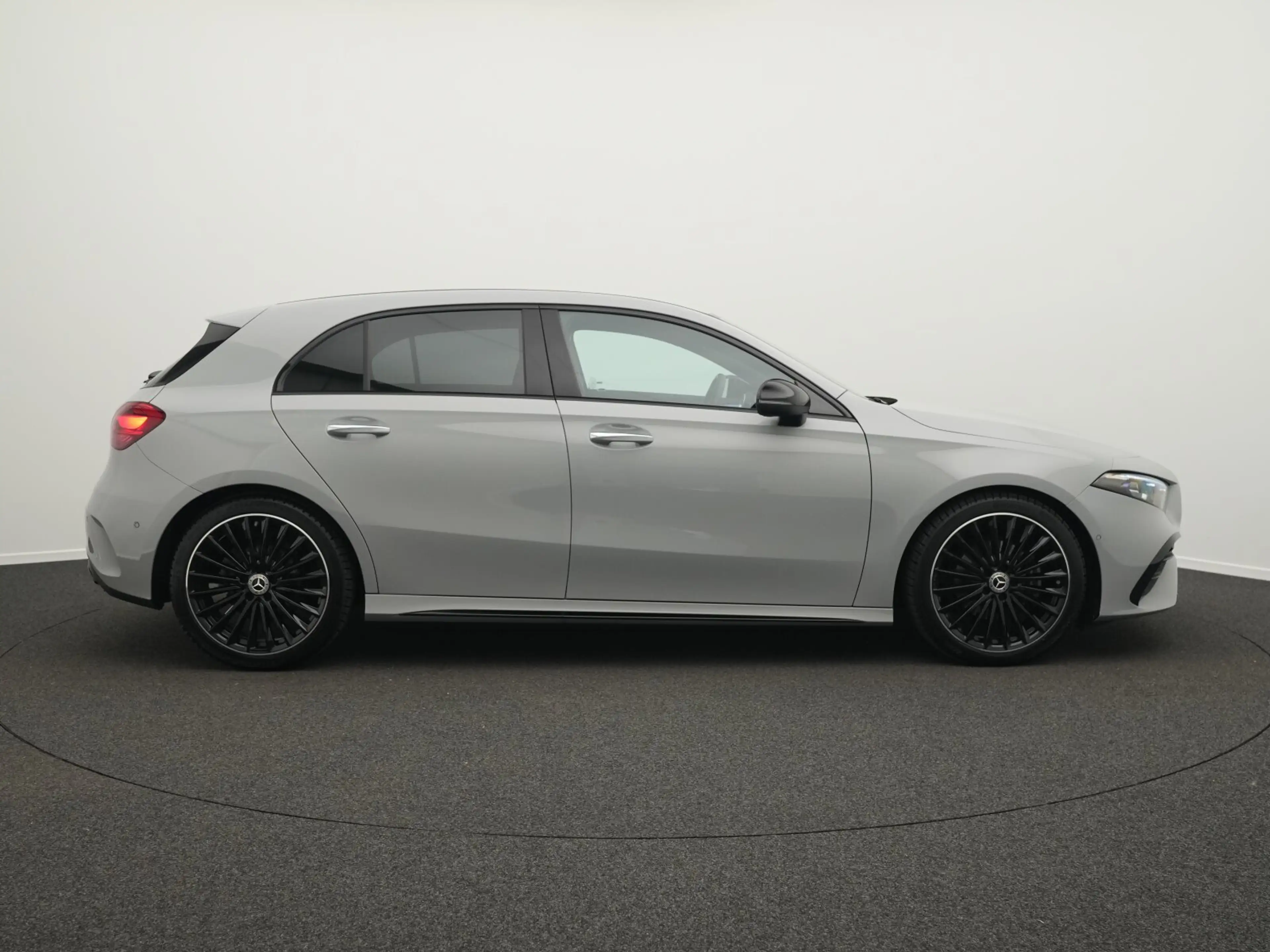 Mercedes-Benz A 200 A 200 d AMG-Line Multi+AHK+Night+Kamera AMG Line — photo 5