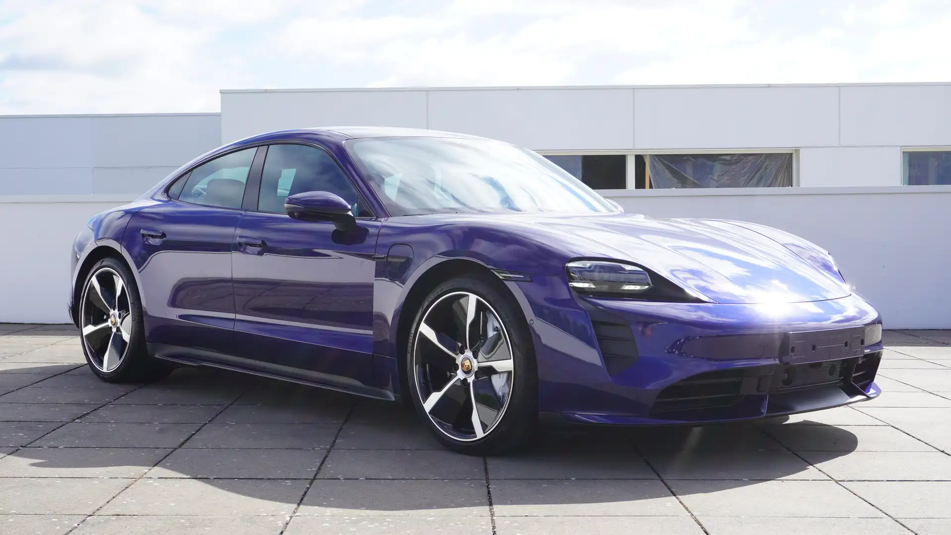 Porsche Taycan TURBO/SPORT DESIGN/PASSENGER DISPLAY/ADAPT CC Bleu - 1