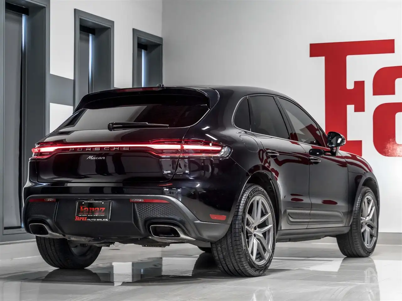 Porsche Macan снимка Porsche Macan