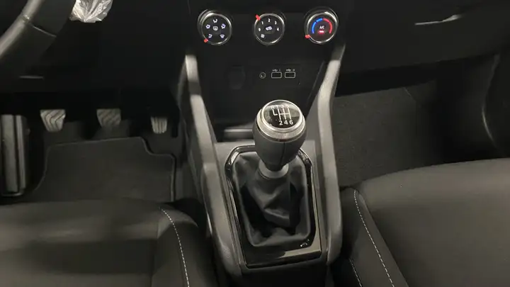 Renault Clio 2025, foto 15