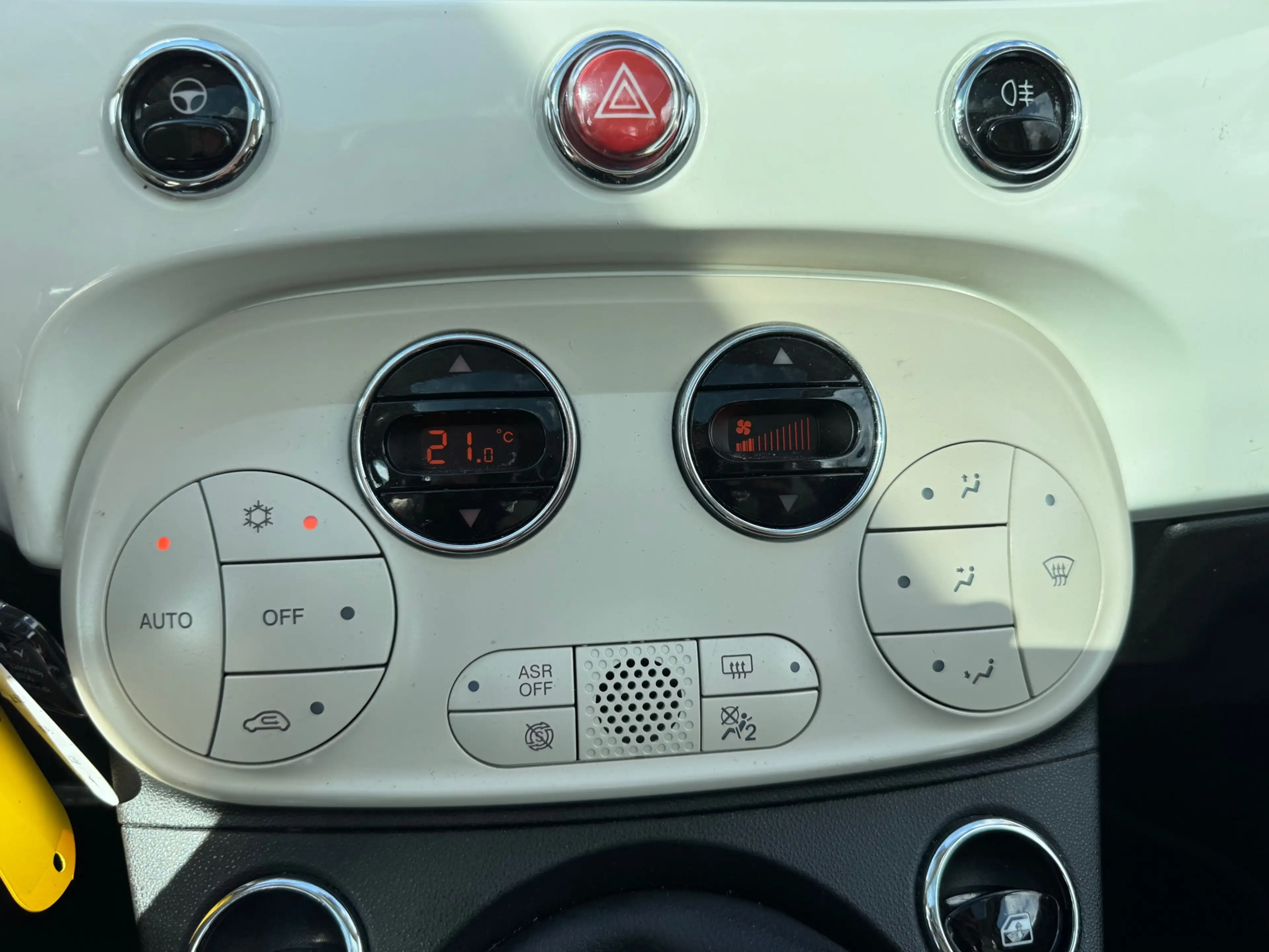 Fiat 500 1.2 Lounge — photo 16