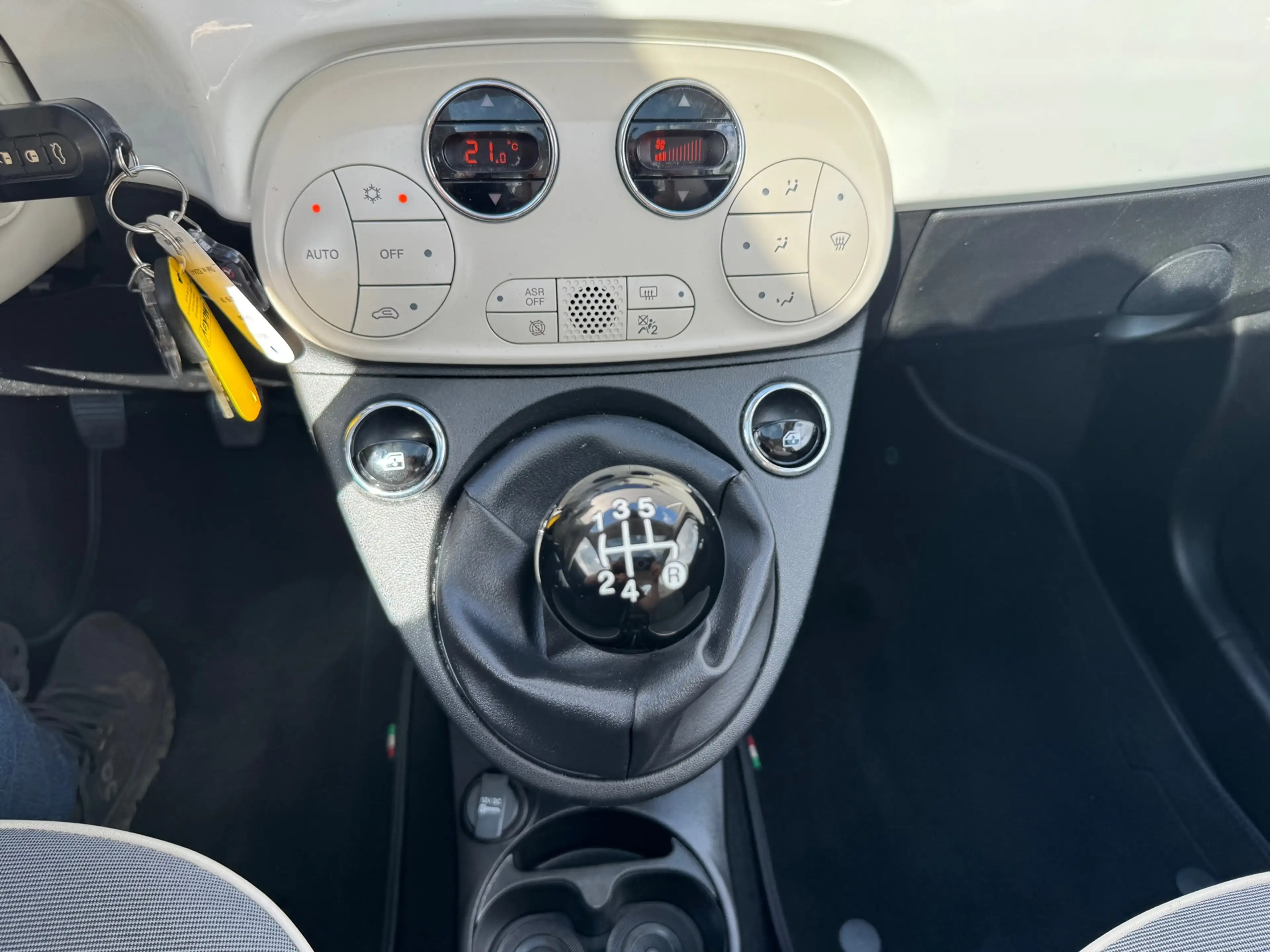 Fiat 500 1.2 Lounge — photo 17