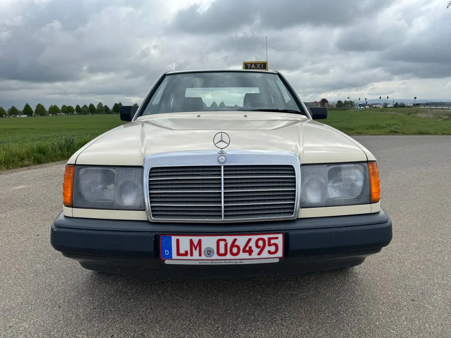 Mercedes-Benz 200 D Top Zustand, Rostfrei Beżowy - 2