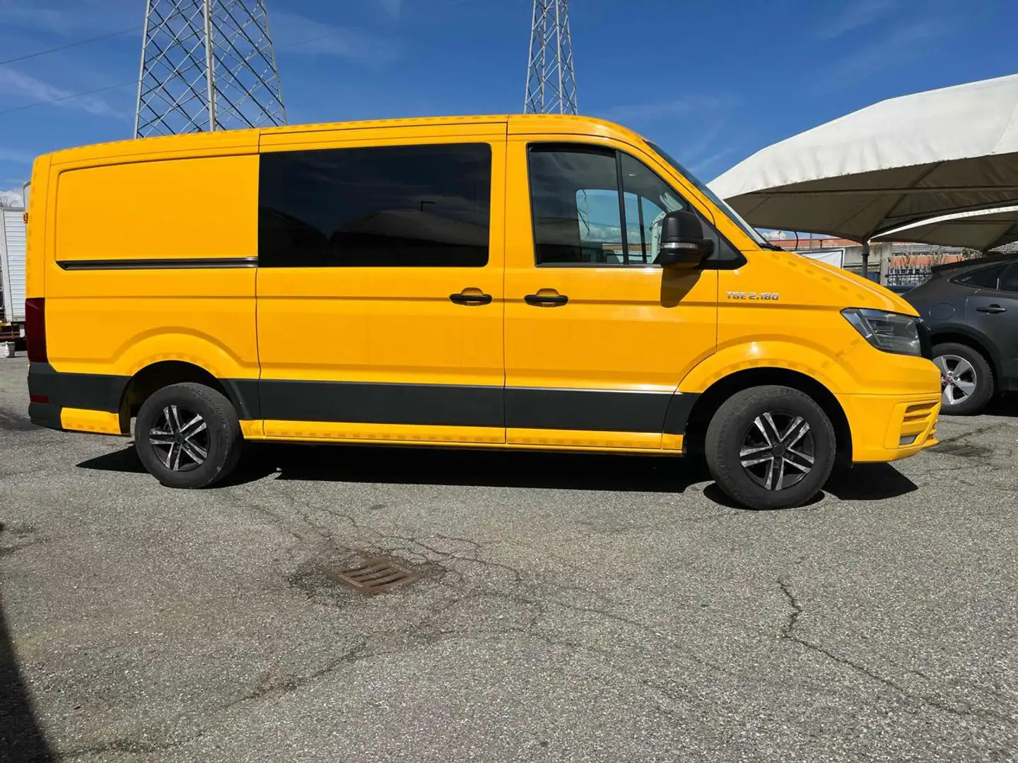 Volkswagen Crafter 35 2.0 BiTDI 177CV aut. PM-TM- Furg. Business Plus Amarillo - 2