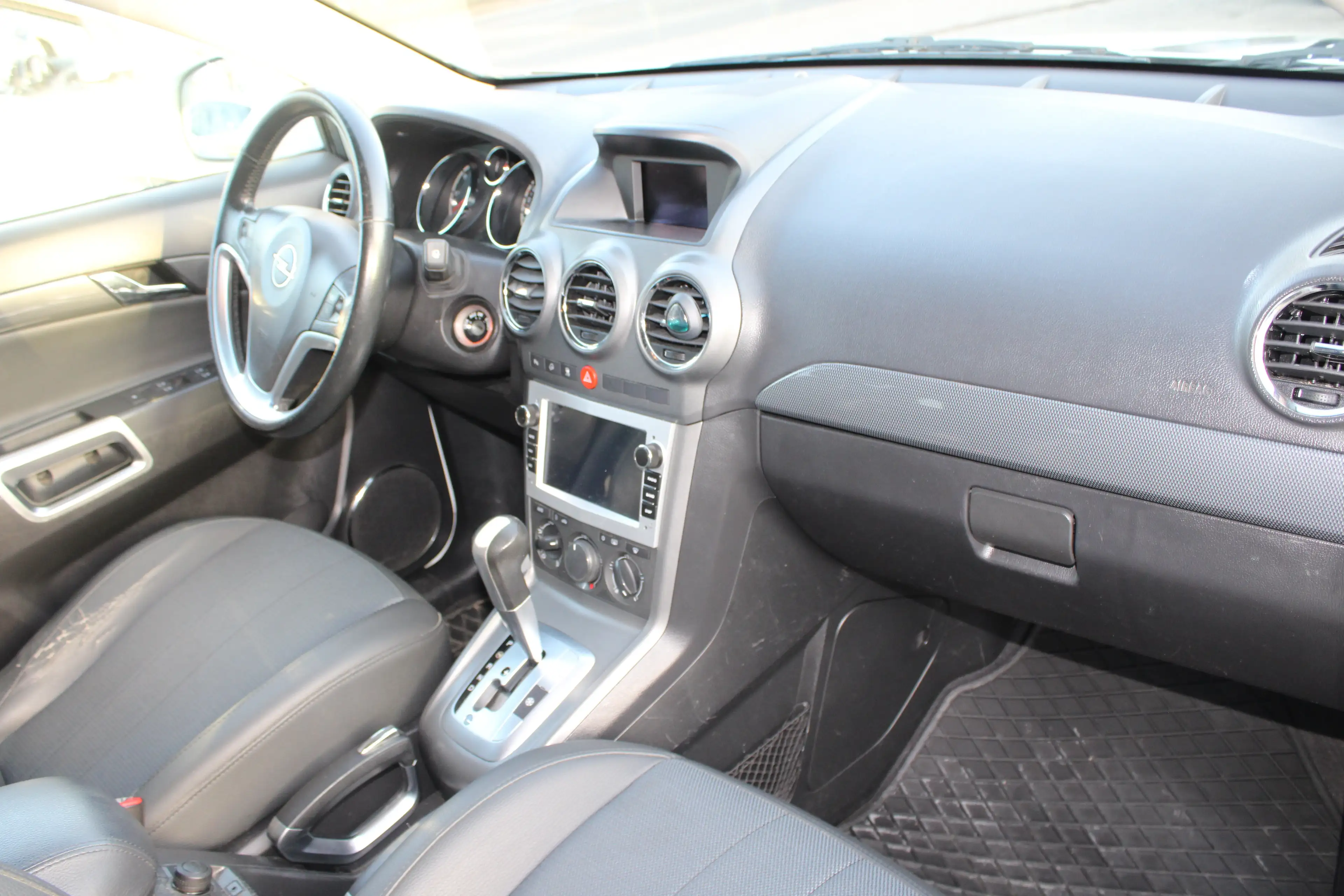 Opel Antara Edition 4x2*Automatic*HUneu*SH*Klima* — photo 15