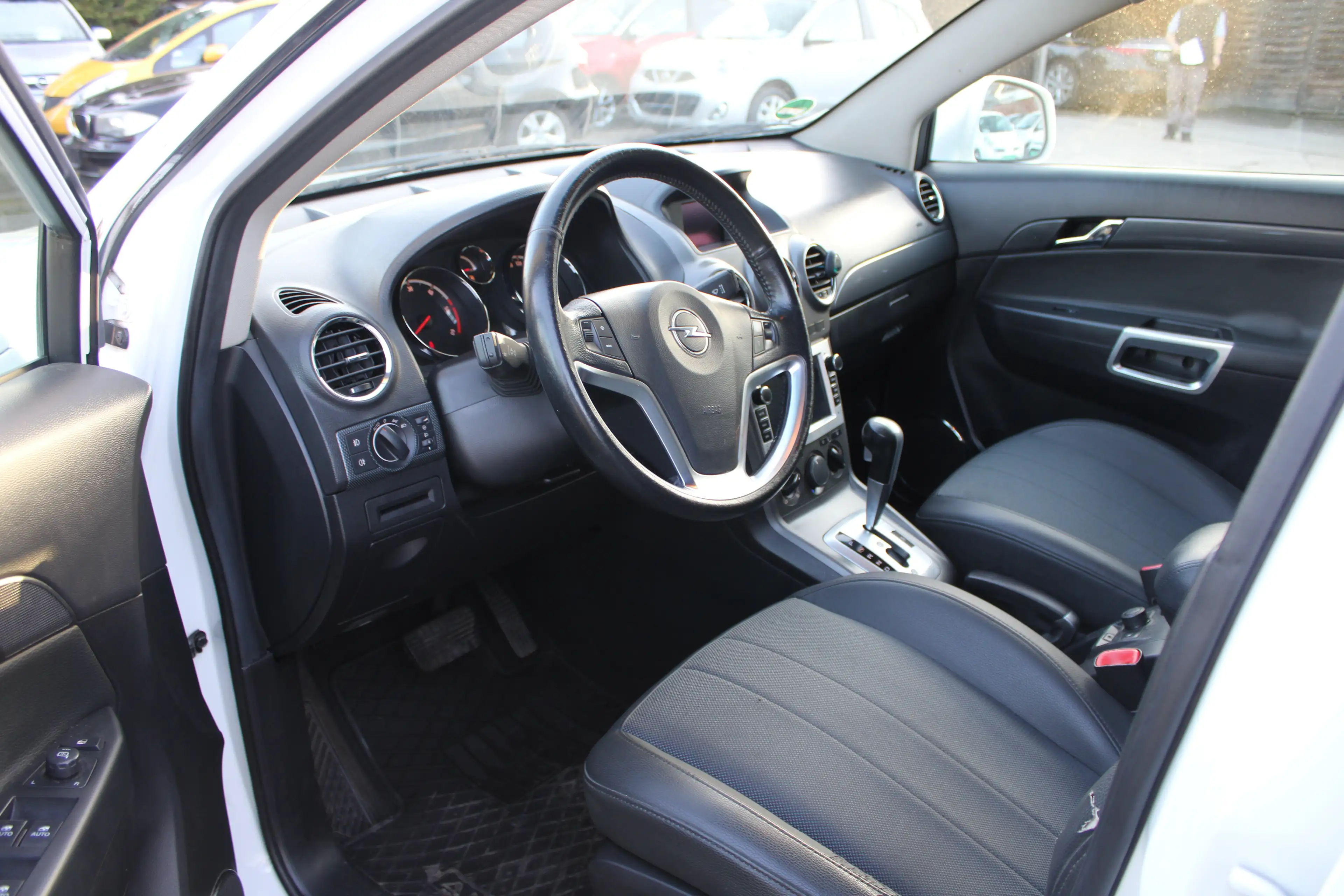 Opel Antara Edition 4x2*Automatic*HUneu*SH*Klima* — photo 12