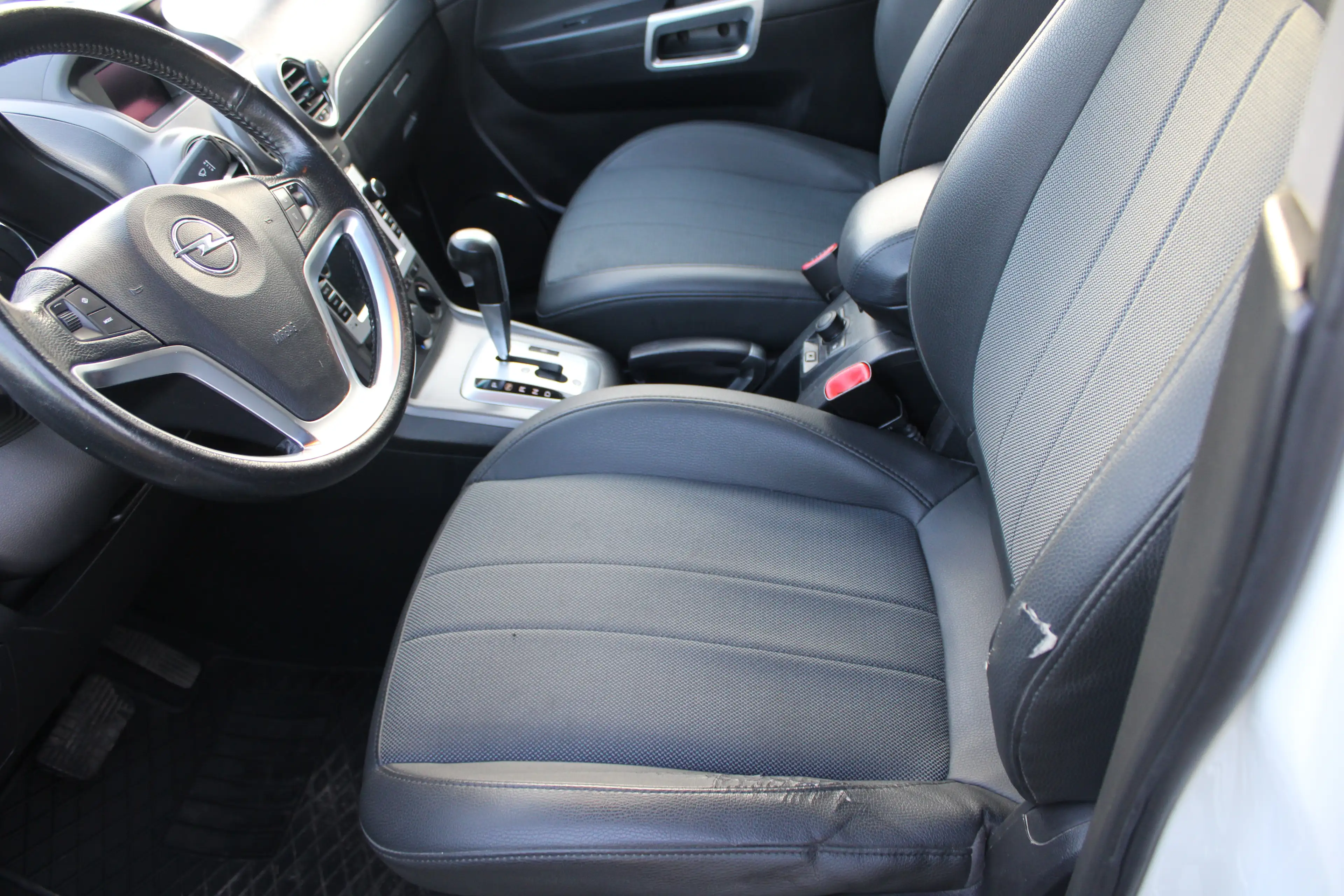 Opel Antara Edition 4x2*Automatic*HUneu*SH*Klima* — photo 2