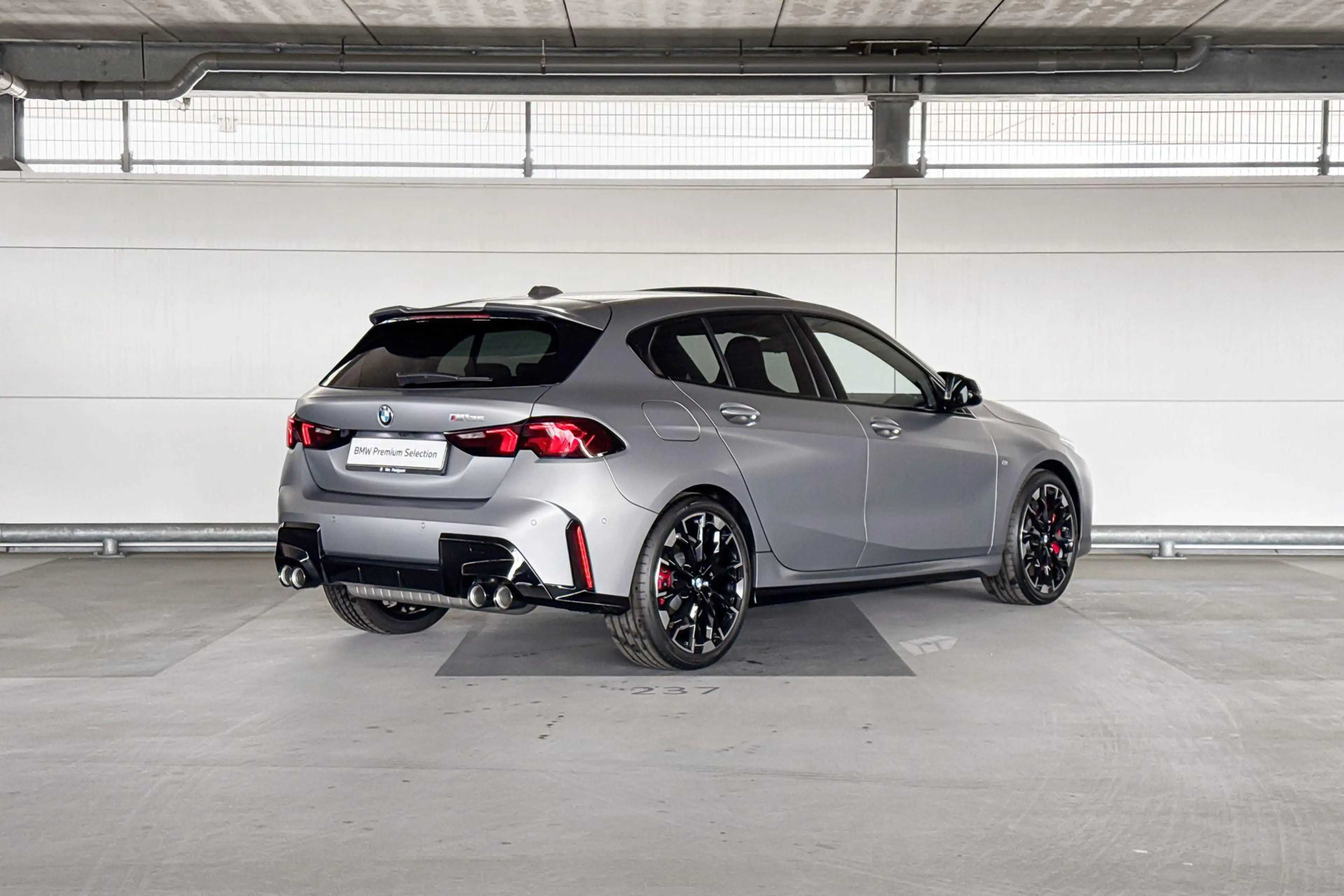 BMW 135 1 Serie M135 xDrive | M Sportpakket Pro | Premium — photo 6