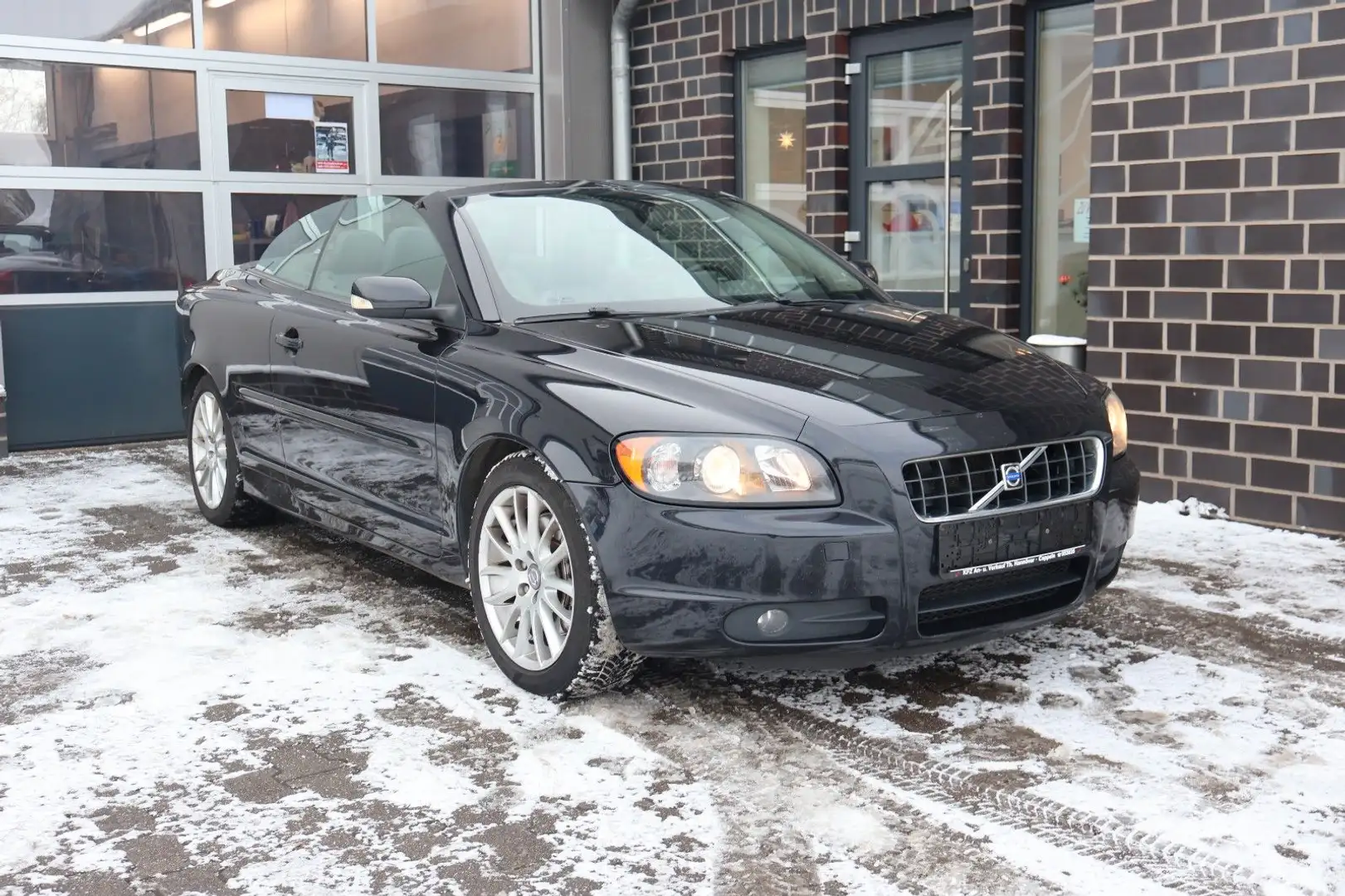 Volvo C70 Cabriolet D5 Momentum seit 08.07 1-Hand Schwarz - 1