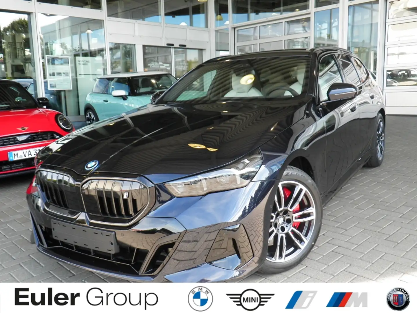BMW i5 eDrive40 Touring Sportpaket HUD Luftfederung AHK-k Schwarz - 1