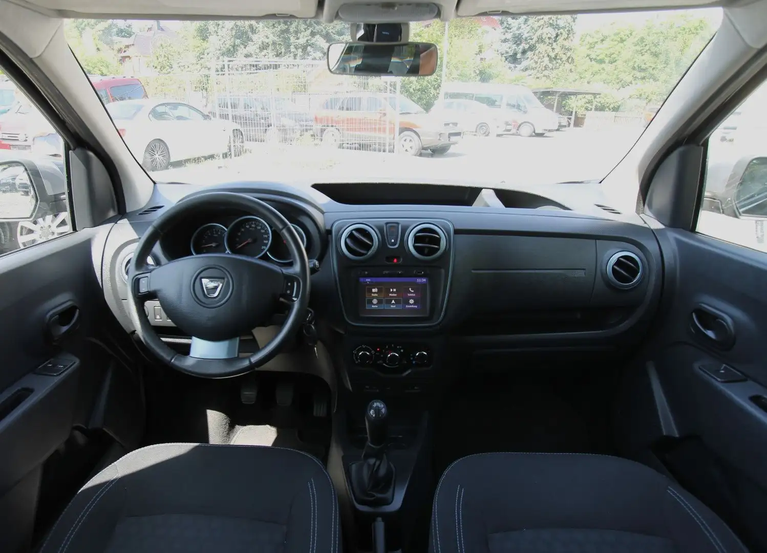 Dacia Dokker Stepway Navi Alu Allwetter Sitzheizung Schwarz - 2