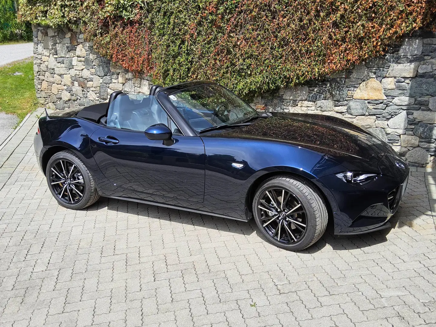Mazda MX-5 MX-5 G184 Skyactiv Exclusive-Line Exclusive-Line Blau - 1