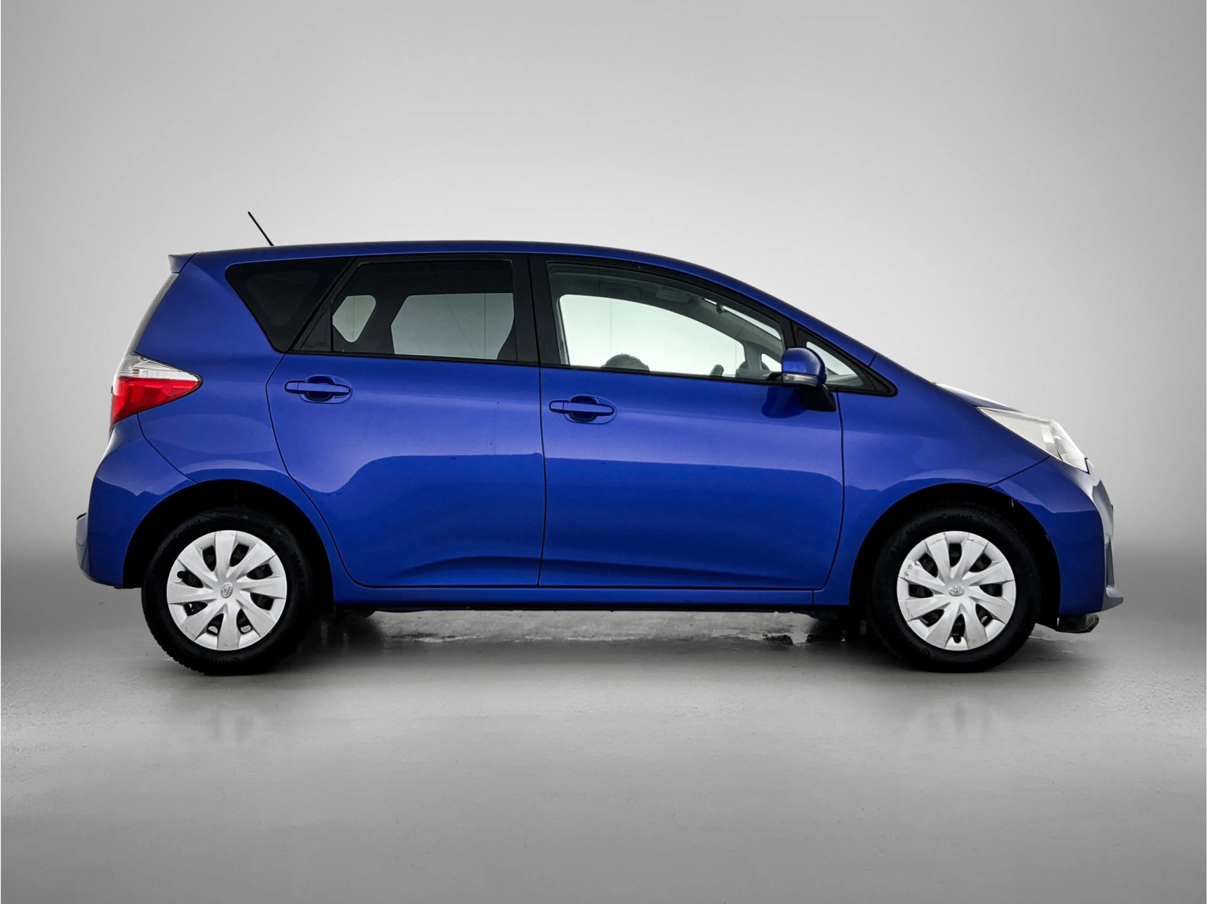 Toyota Verso-S 1.3 VVT-i Aspiration | Pano | Bluetooth | Airco | — photo 13
