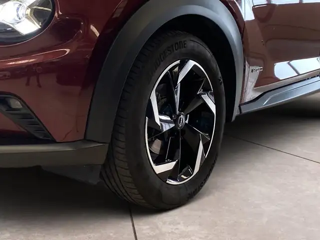 Nissan Juke view 15