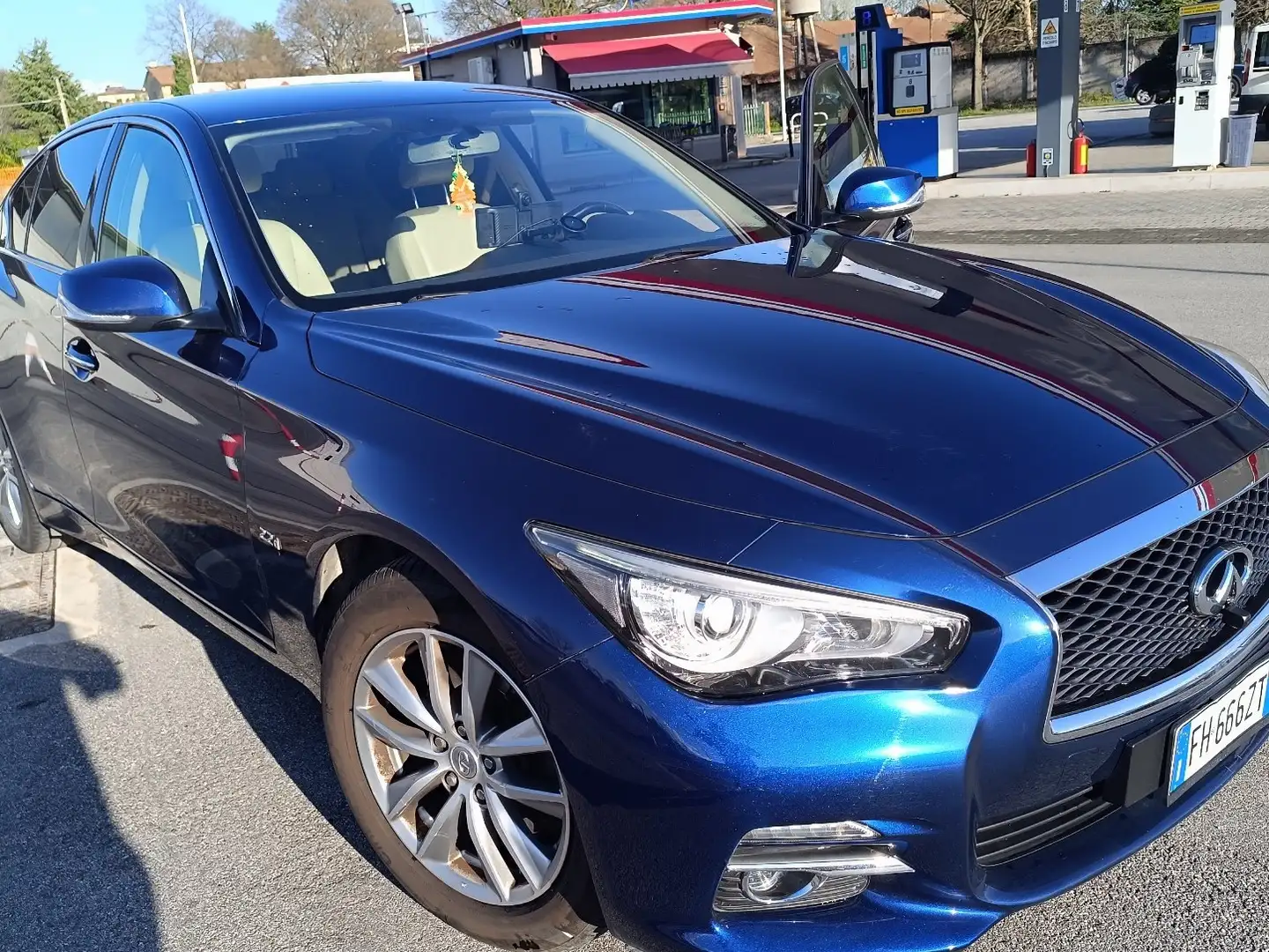 Infiniti Q50 2.2d Premium auto - 1
