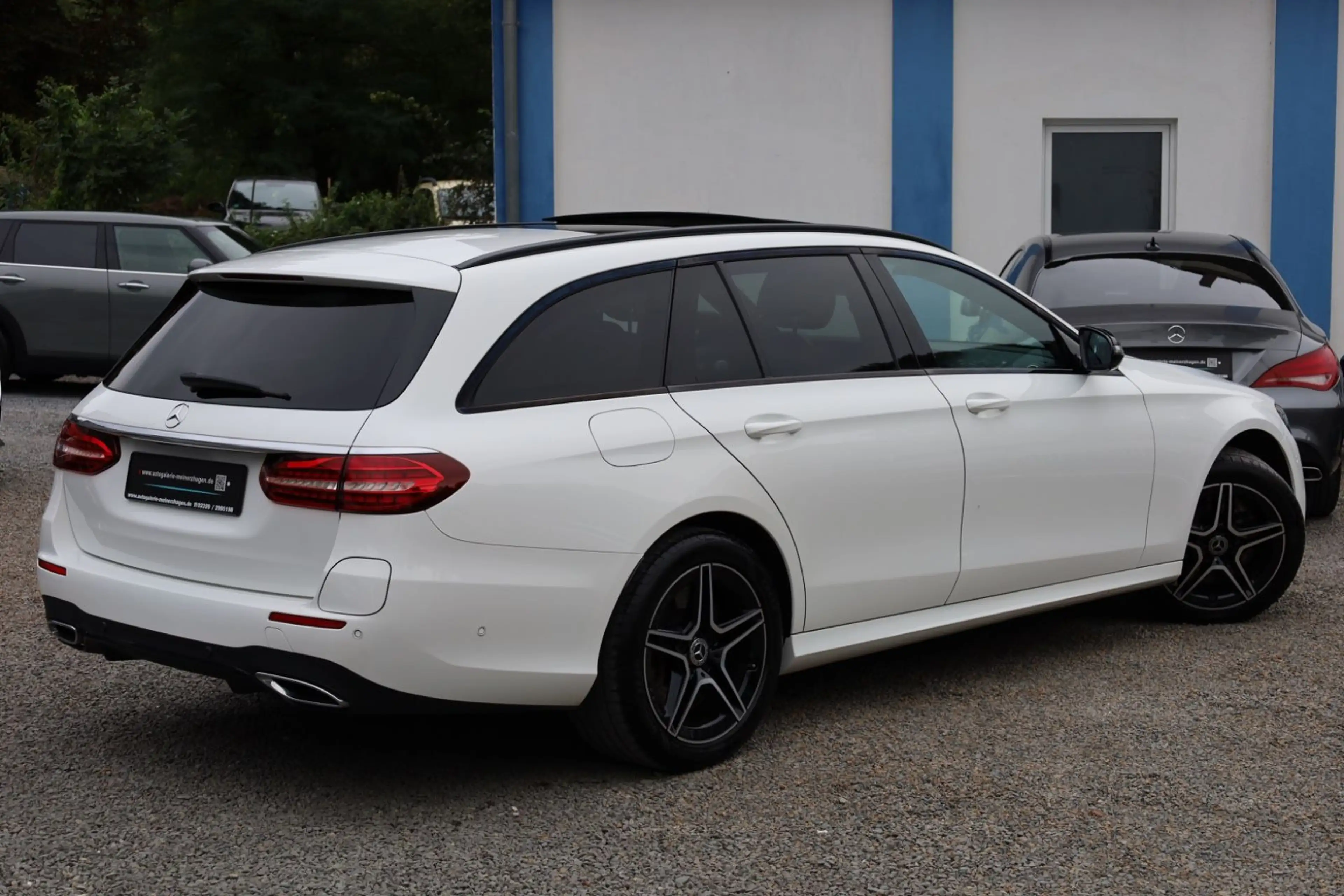 Mercedes-Benz E 300 de T/PANO/BURMESTER/3x AMG/MEMORY/VOLL!/36 — photo 4