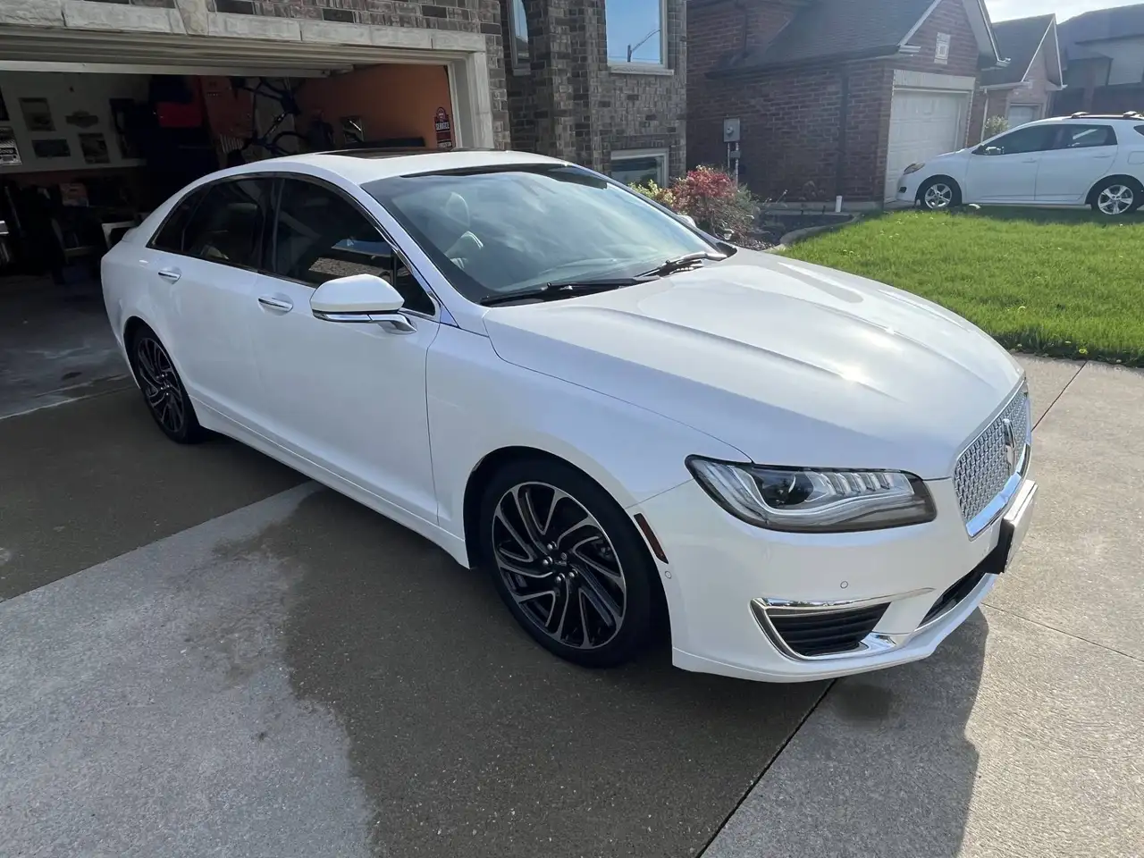 Lincoln MKZ снимка Lincoln MKZ